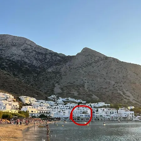 Little Beachfront In Kamares, Sifnos 아파트